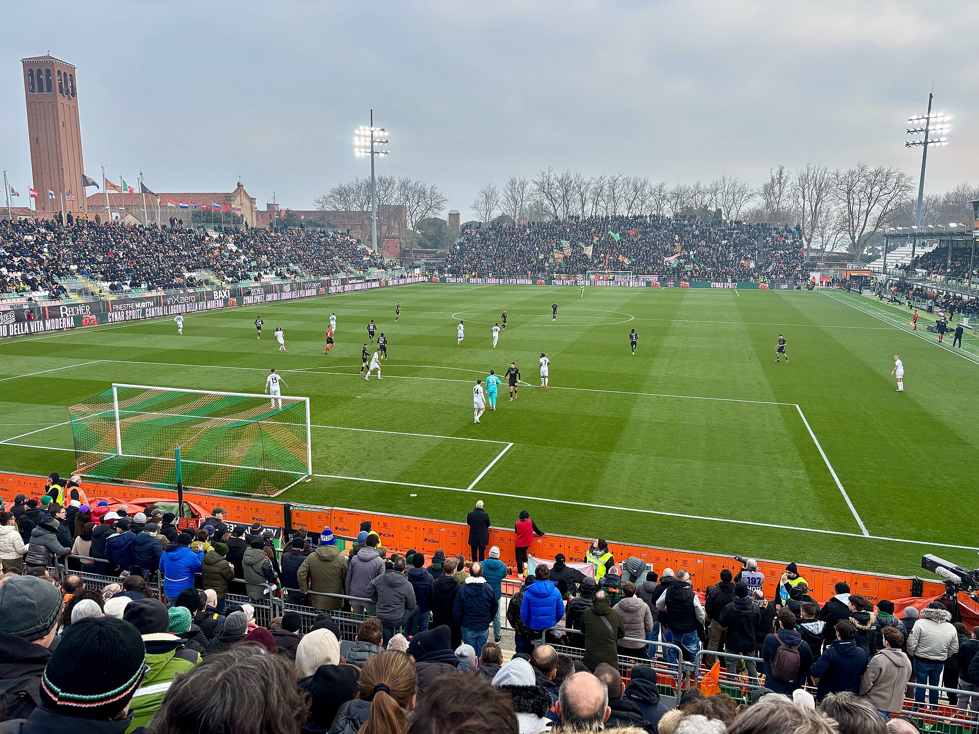 Farvel til fodboldstadionet midt i Venedigs lagune – efter 113 år venter en ny æra